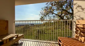 Priestranný apartmán s veľkorysým výhľadom - Image 4
