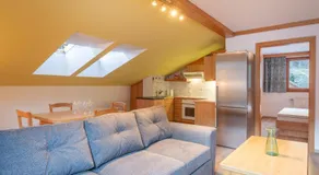 Lakeside Apartments - Image 2