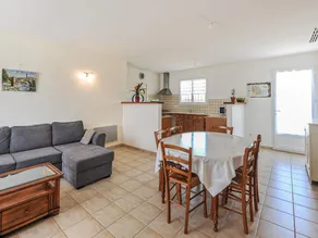 Spacious Holiday Home in Aigues vives - Image 3