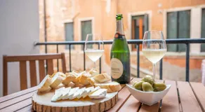 Ca del Mar Venice Luxury Apartments - Image 5