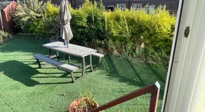 Stylish 3 bed house, private parking , with conservatory, close to KFC, McDonalds, ALDI and ASDA - Image 4