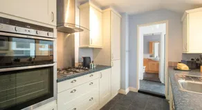 10 Jubilee Cottage - Image 3