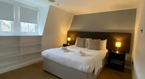 CS Exclusive Apartments of Princess Street West End - Image 2