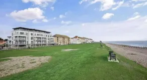 Littlestone Seaside Retreat - Image 4