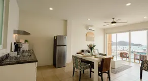 La Playa Suites Hotel Ocean Front - Image 2