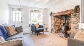 Salty's Cottage - Image 2