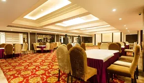 The Palm Court - Image 3