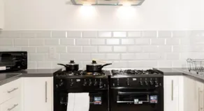 Stunning Private Ensuite Rooms in Oldham Sociable House - Image 4