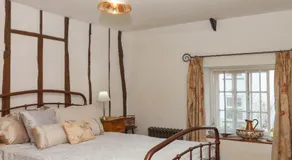 Carpenter's Cottage - Image 2