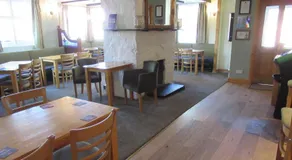 London Inn - Image 5
