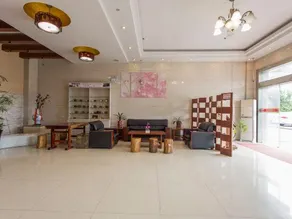 Fengjing Holiday Hotel - Image 3