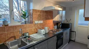 A&A Apartment Basildon - Image 5