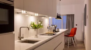 L-Avenue - Image 2
