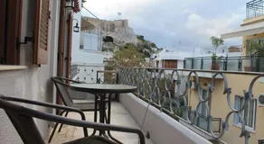 Acropolis Apartment - Image 2