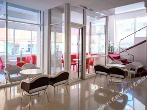 Sky 2 Hotel Tirana - Image 5