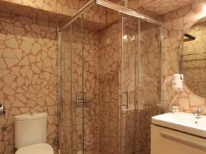 White Lotus Luxury Accommodation - Image 5