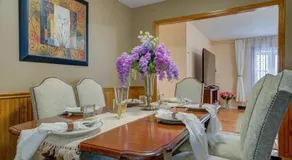 Comfortable Stay Near Albany Airport - Image 3
