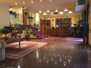 Savant Hotel - Image 2