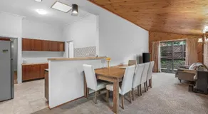 Convenient & Cosy Home in Camberwell - Image 3