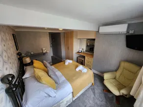 Lavendar House  Standard Double - Image 3