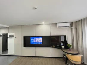 IU Hotel Chengdu Xipu Metro Station - Image 5