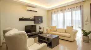 Muses villa - Image 2