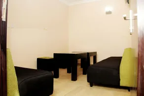 West 11 Luxury - Image 3