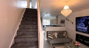 Milton Keynes Luxury Short Stay House with WIFI and Free Parking - Image 5