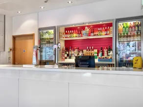 Travelodge Birmingham Central Newhall Street - Image 3