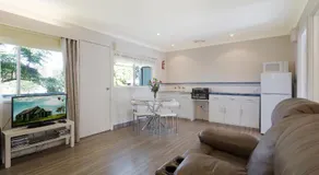 Top of the Lake Holiday Units - Image 2