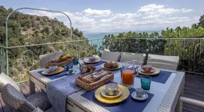 Villa dei Limoni con terrazza e discesa a mare - Image 2