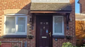 House near Reading Hospital Contractors Students - Image 4