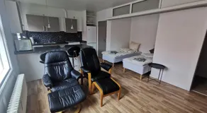 JR Apartments - Image 3