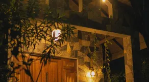 Lakeshore Resort - Image 2