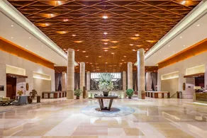 Swan Lakeview Hotel - Image 1