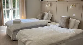 Rooms at the Inn - Image 2