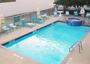 Quality Inn & Suites Clinton - Jackson West - Image 5