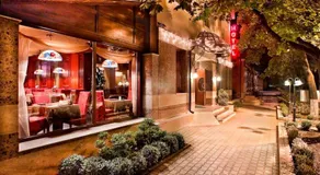 Luna Hotel - Image 2