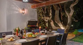 Villa with private pool and garden in Marbella - Image 3