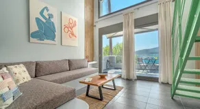 La Perla Suites - Image 2