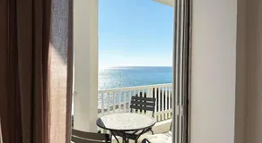 Breathtaking Sea View Apartment - Image 4