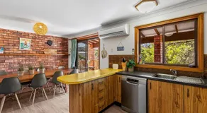 Pigeon House - Image 2