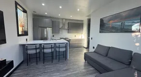 Burbank - Starlight Hills Private Luxury Guest House - Image 2
