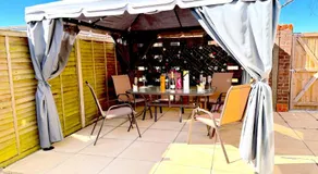Colchester City Luxury With Free Parking and 5 G WIFI - Image 4