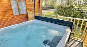 Hartland Lodge - White Cross Bay Holiday Park - Image 4