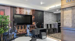 K Hotel - Yizhong - Image 2