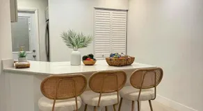 Stylish Pet Friendly 2BR Near Beach & FLL - Image 3