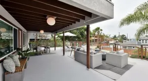 Luxury Cardiff by-the-Sea Ocean View Parkhouse - Image 2