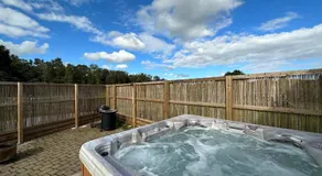 Woodland View with Hot Tub and Snooker Table - Image 3