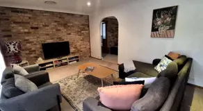 Coastal Getaway by Book Jervis Bay - Free Wifi, linen & Games Room - Image 2
